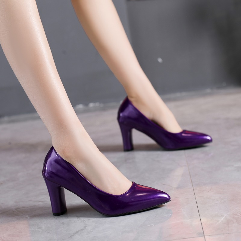 Plus Size Patent Leather Pump  - Pump Heel Block recension och pris