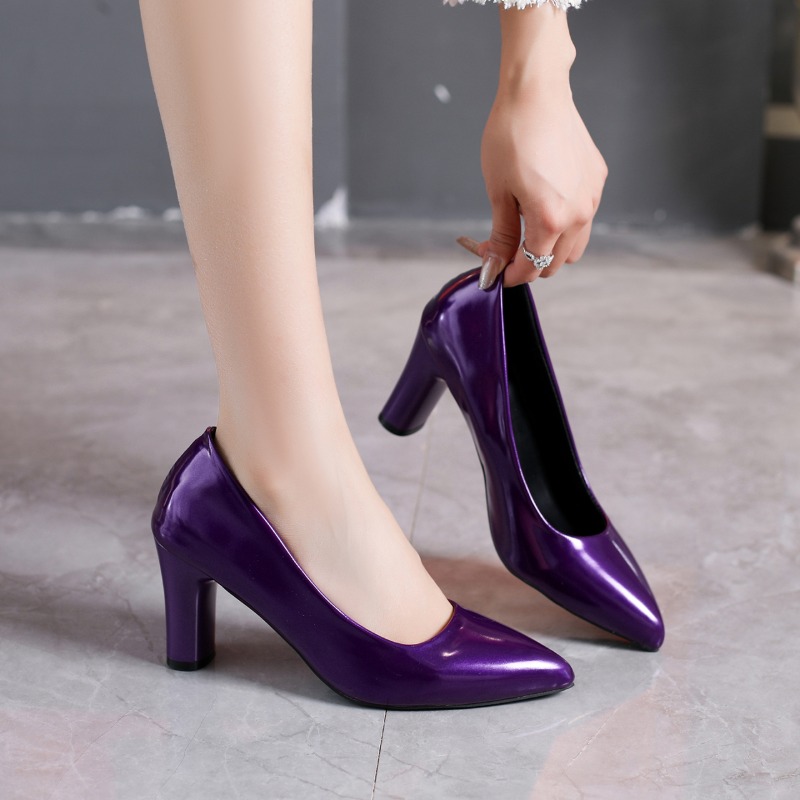 Plus Size Patent Leather Pump  - Pump Heel Block recension och pris